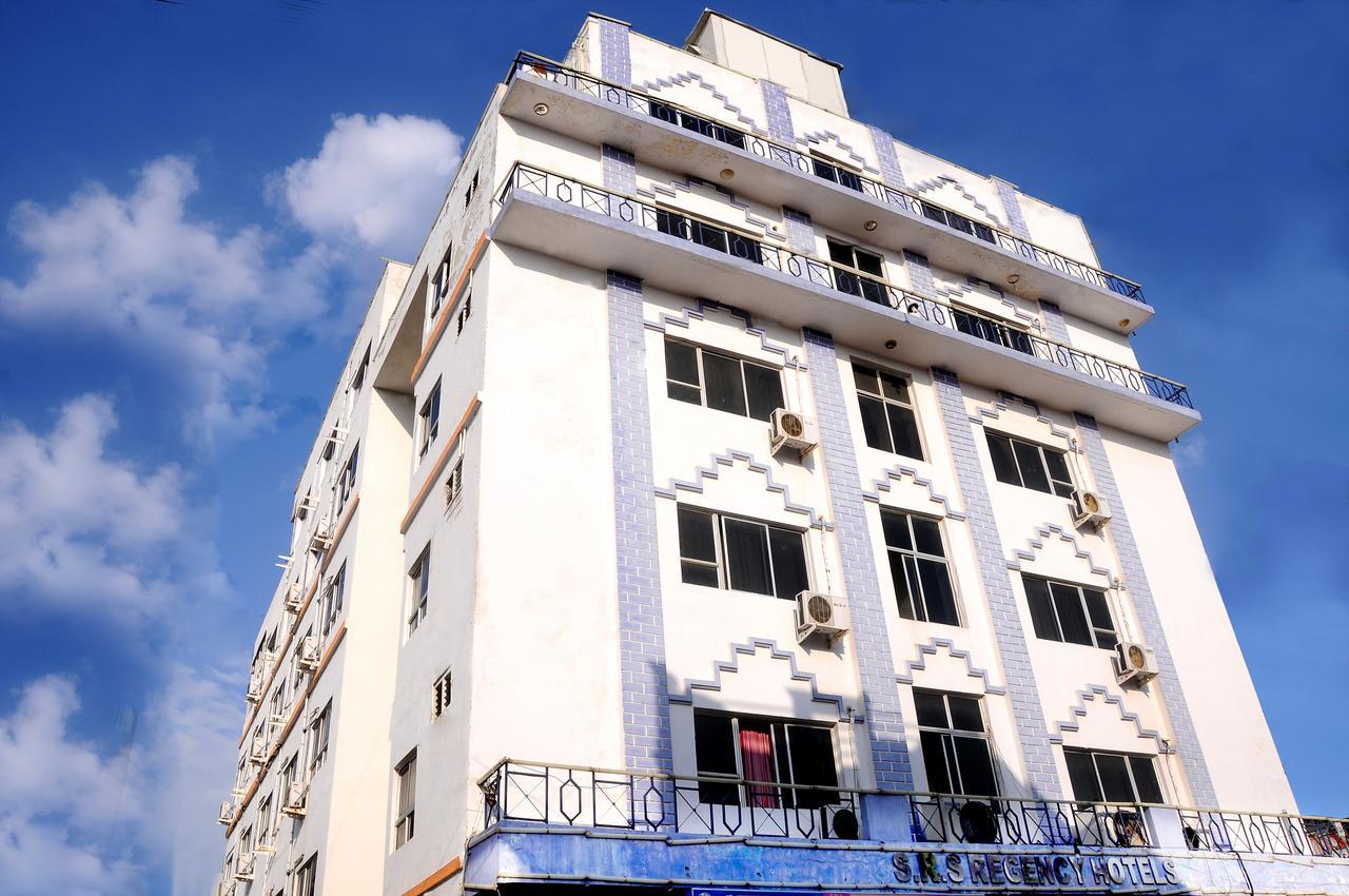 Srs Regency Hotel Anantapur Extérieur photo