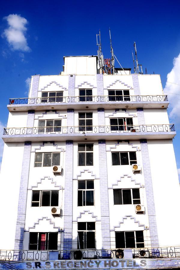 Srs Regency Hotel Anantapur Extérieur photo